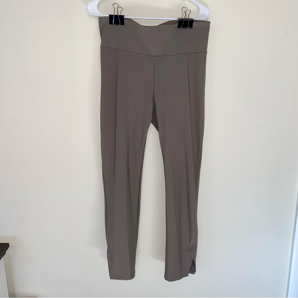 CALIA By Carrie Underwood Taupe/Gray High-Waisted Leggings